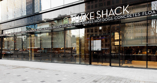 서울 강남 도산대로에 들어서는 미국 프리미엄 버거 브랜드 '쉐이크쉑 청담점' 전경   SPC그룹 제공